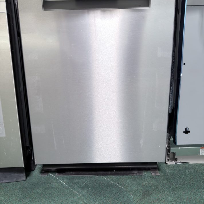 Bosch* 800 Series 24 " Top Control Smart Built-In Stainless Steel Tub Dishwasher with 3rd Rack and CrystalDry, 42 dBA - Stainless Steel