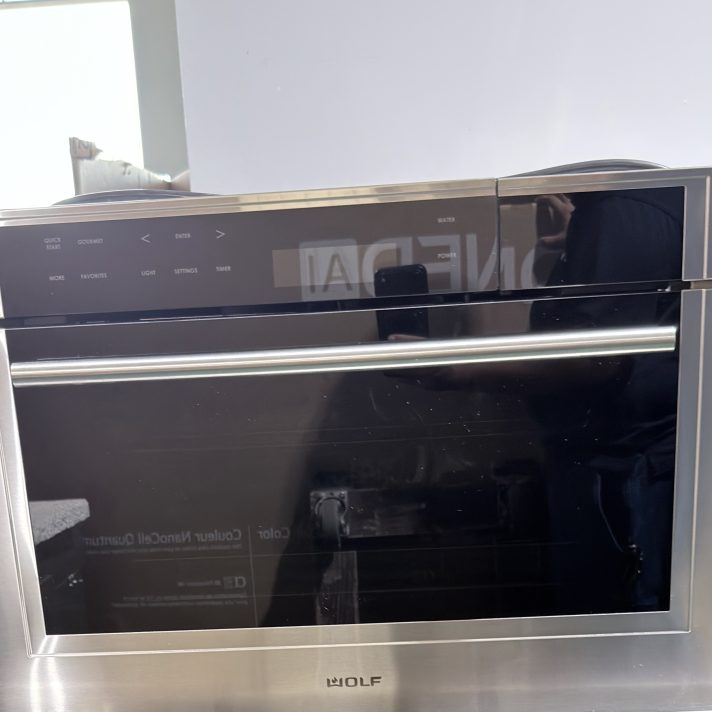 Wolf* 30 Inch Contemporary Speed Oven with 1.6 cu. ft. Capacity, Convection: Stainless Steel, Transitional Handle