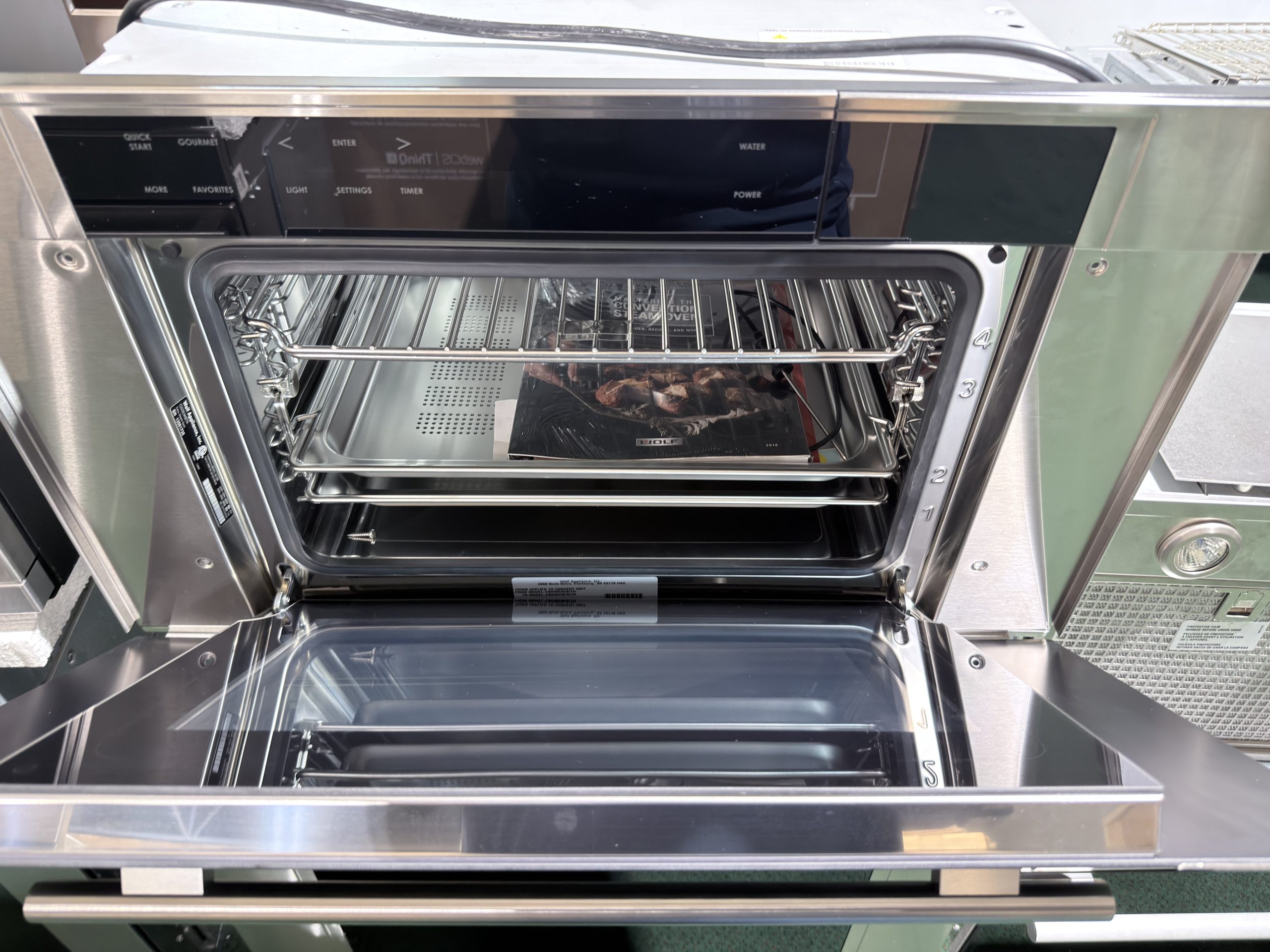 Wolf* 30 Inch Contemporary Speed Oven with 1.6 cu. ft. Capacity, Convection: Stainless Steel, Transitional Handle - Image 2