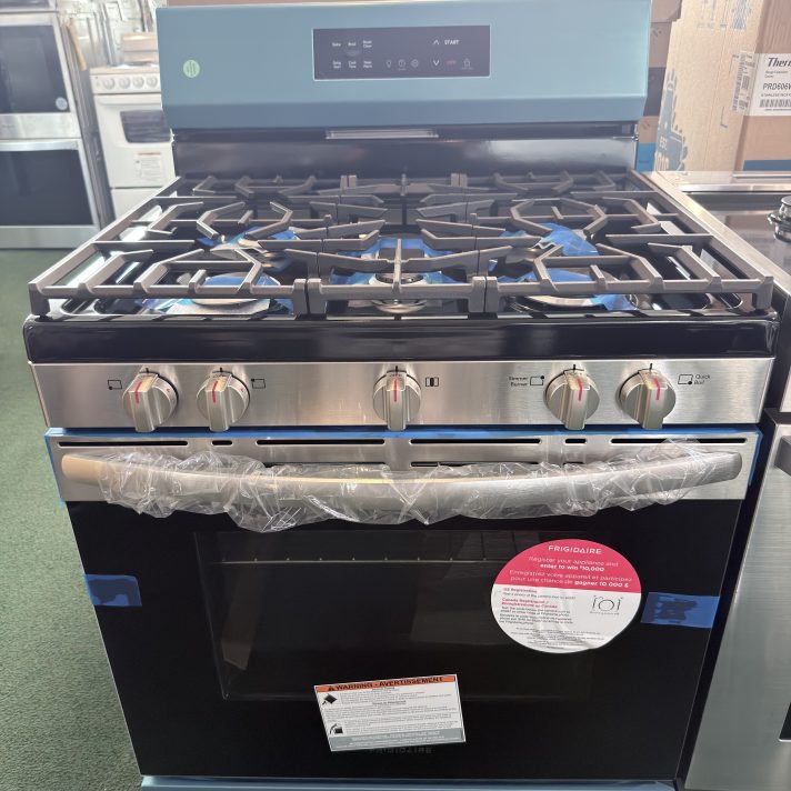 Frigidaire* 5.1 Cu. Ft. Freestanding Gas Range with Quick Boil Burner - Stainless Steel