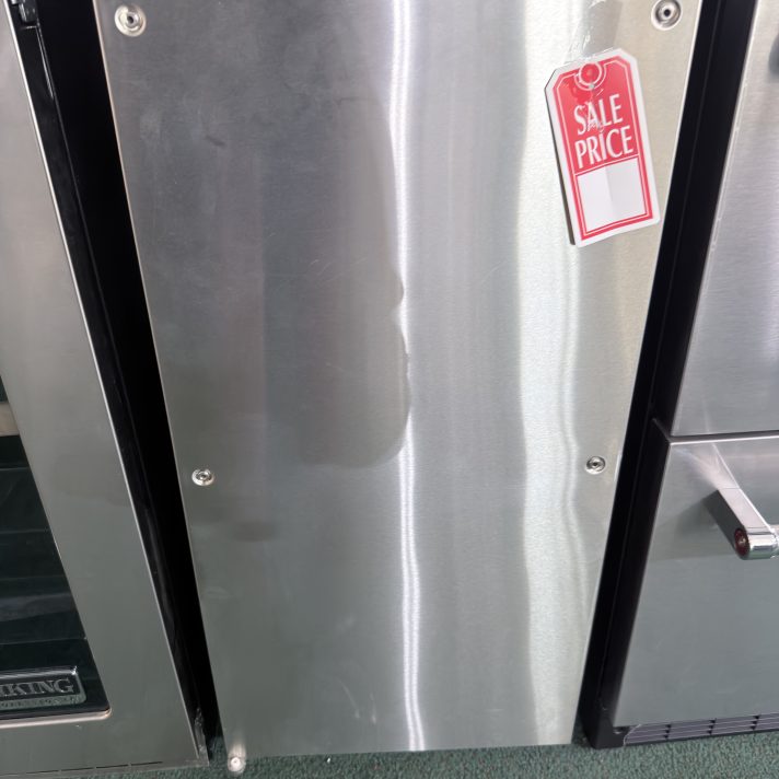 Perlick* Signature Series 15′′ Cubelet Ice Maker, Panel Ready Door