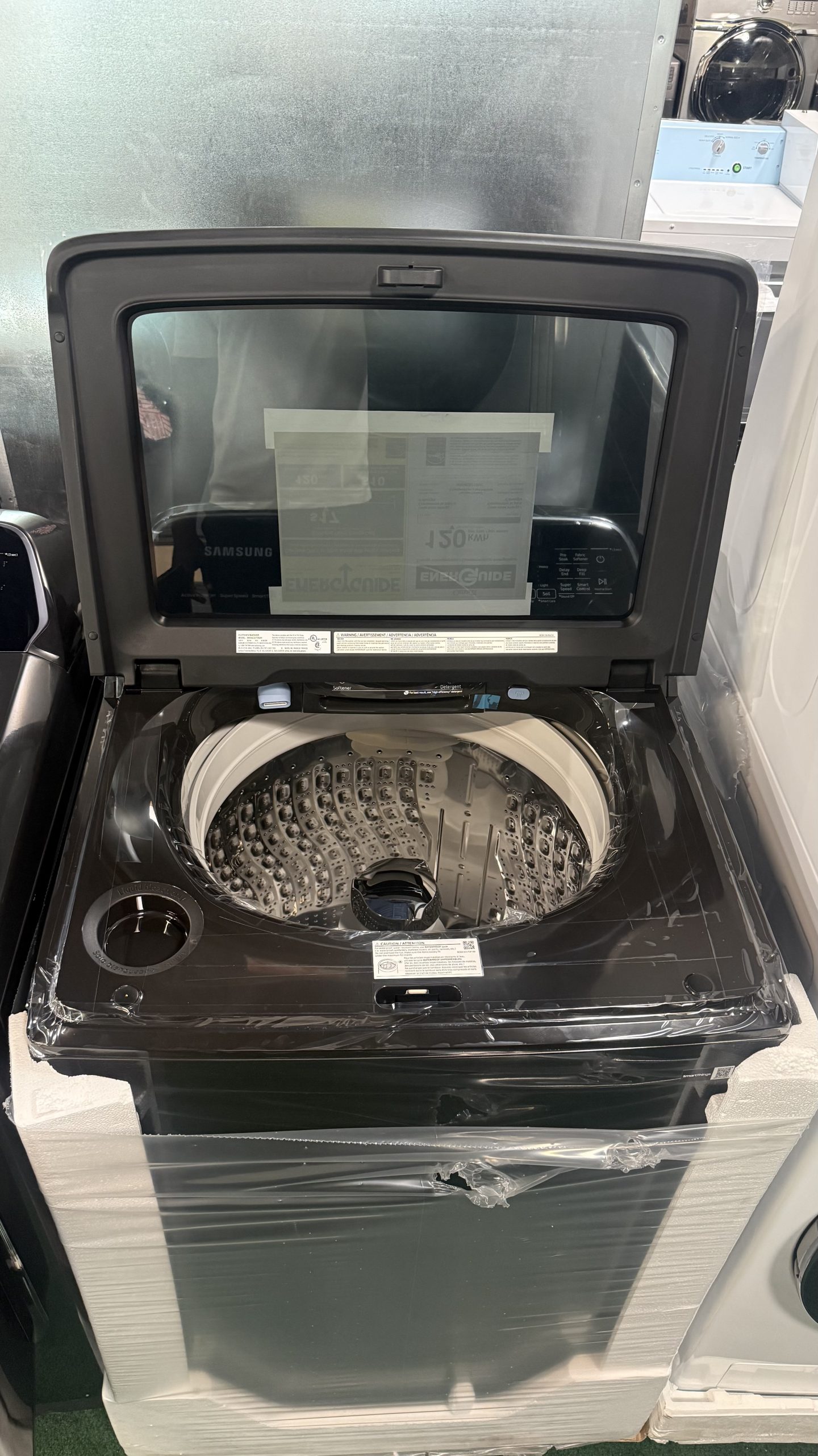 Samsung 27" Smart Electric 7.4 cuft Dryer and 28" Smart 5.4 cuft Top Load Washer - Image 2
