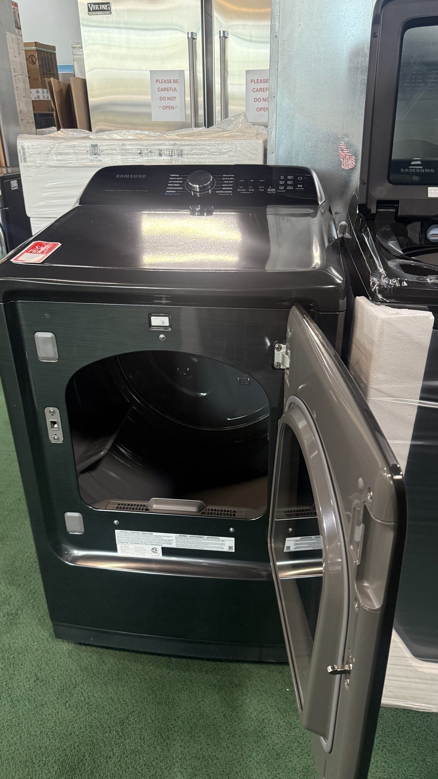 Samsung 27" Smart Electric 7.4 cuft Dryer and 28" Smart 5.4 cuft Top Load Washer - Image 3