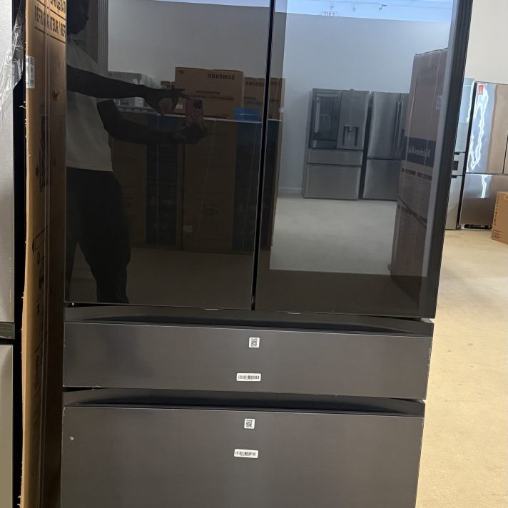 Samsung BESPOKE 36 Inch Smart 4-Door French Door Refrigerator