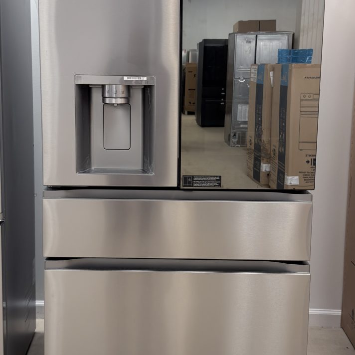 LG* 36-in Wide Standard-Depth MAX 28.6 Cu. Ft. 4-Door French Door-in-Door Smart Refrigerator with InstaView MyColor - Stainless Steel