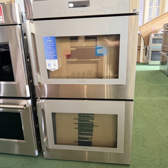 Thermador* Masterpiece Series 30′′ Built-In Double Electric Smart Wall Oven Right-Swing Door