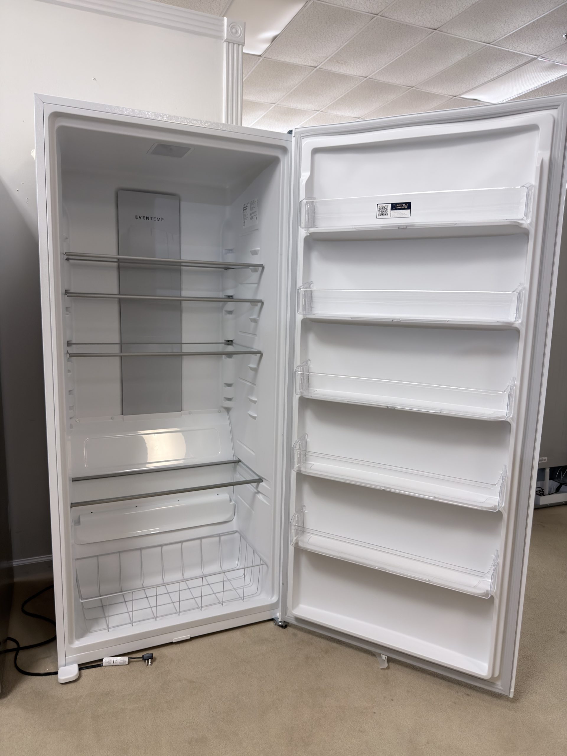 Frigidaire* 20 Cu. Ft. Garage Ready Upright Freezer White - Image 2