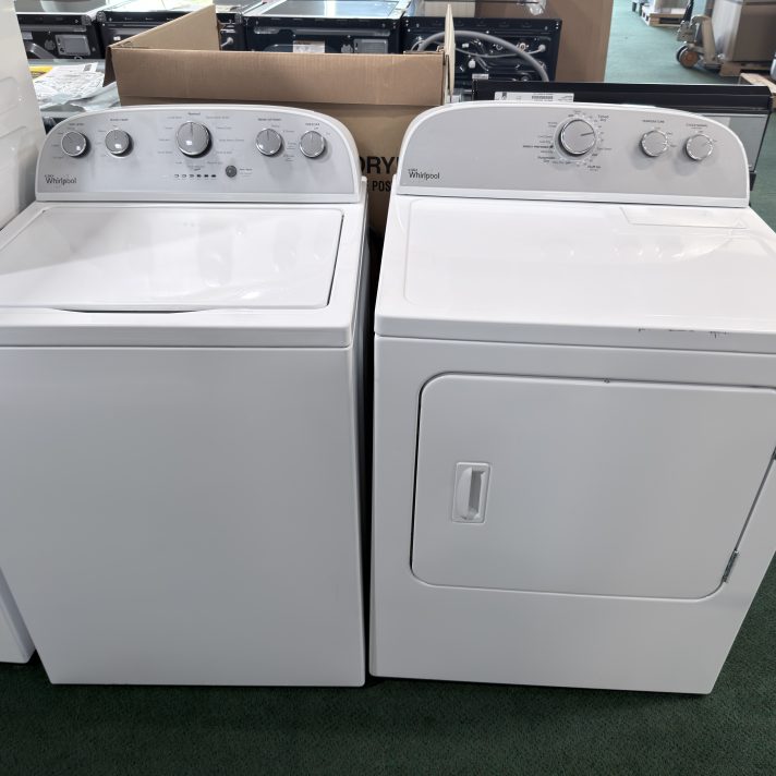 Whirlpool* Top Load Washer with Electric Dryer set in White(show room model)
